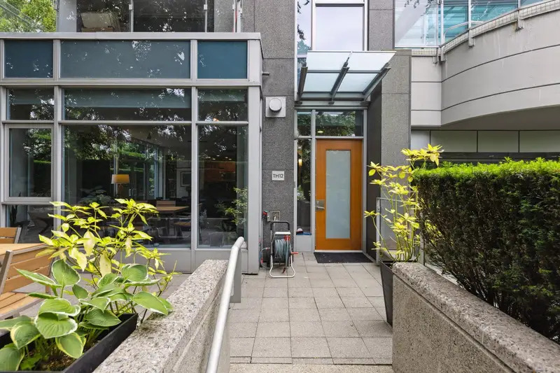 TH12 1233 W CORDOVA STREET - photo 1 of 25