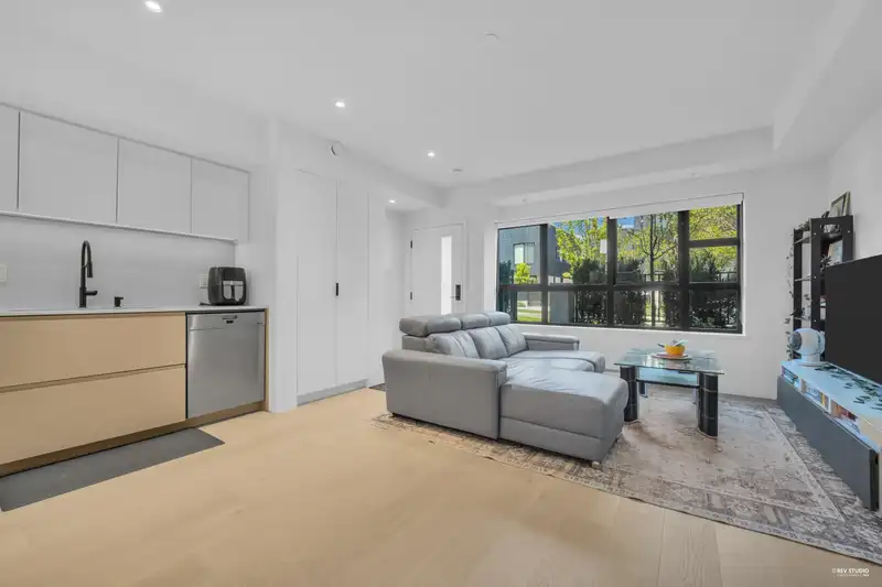 37 530 W 28TH AVENUE - photo 3 of 33