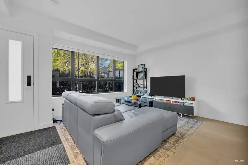 37 530 W 28TH AVENUE - photo 4 of 33