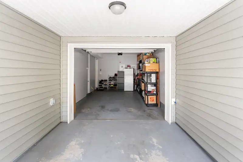 86 8130 136A STREET - photo 2 of 2