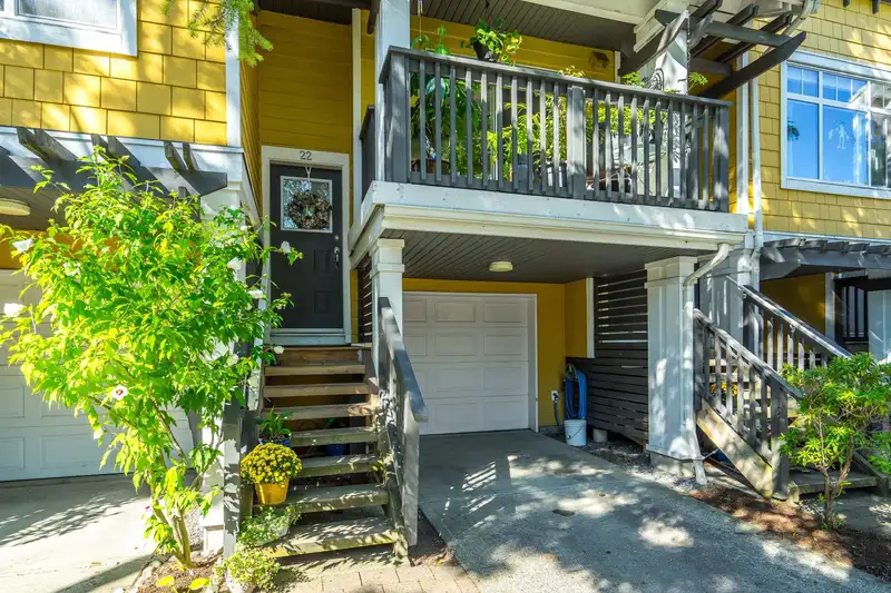22 15233 34 AVENUE - photo 2 of 40