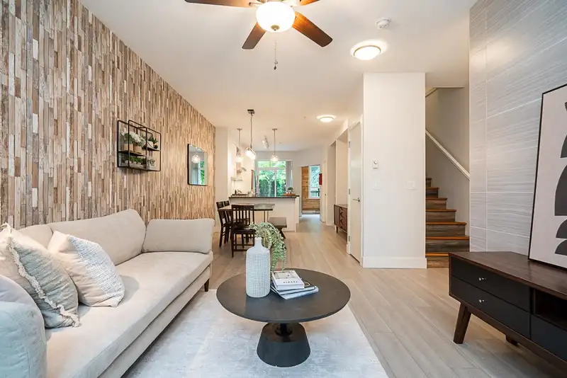 9 2988 151 STREET - photo 2 of 38