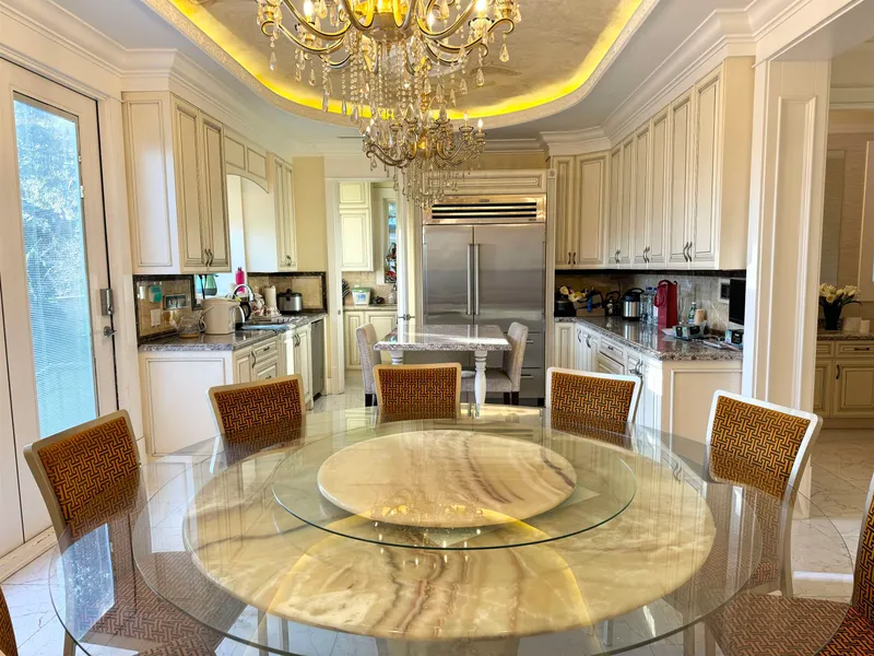 1562 W 40TH AVENUE - photo 3 of 20