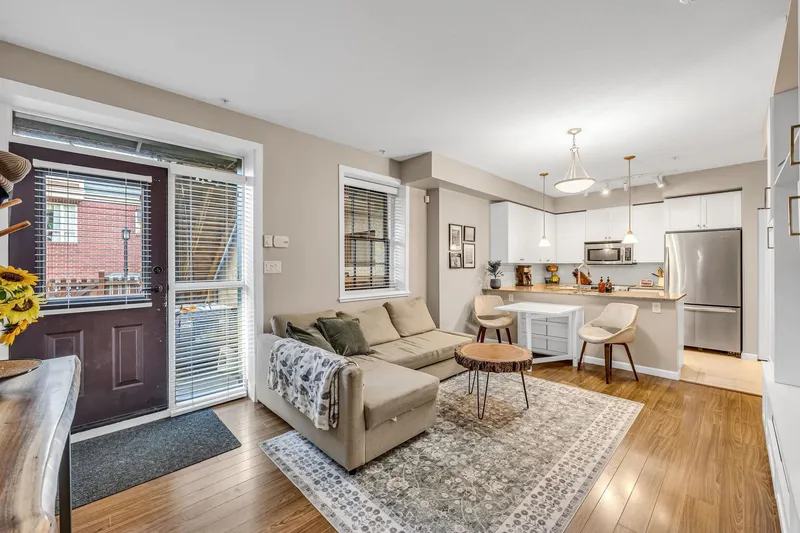 3 12 E ROYAL AVENUE - photo 1 of 25