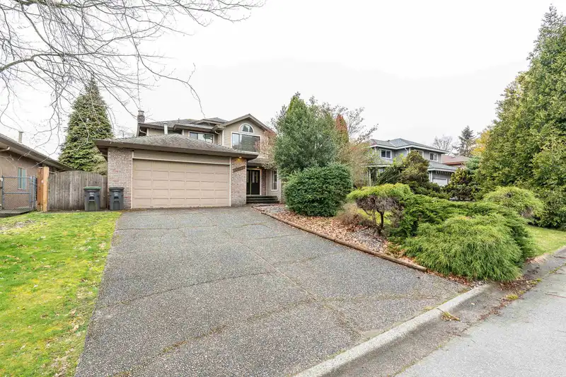 16752 BEECHWOOD COURT - photo 1 of 30