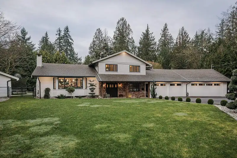 20232 41 AVENUE - photo 1 of 40