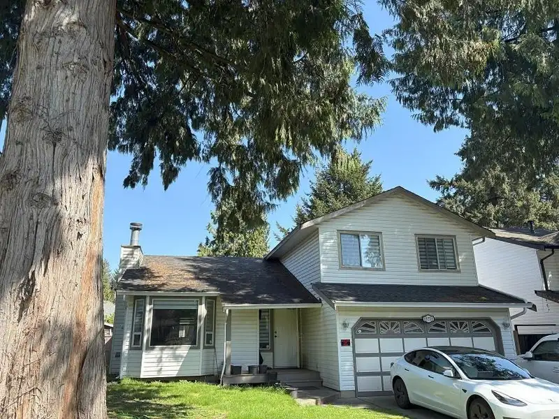 15731 96A AVENUE - photo 1 of 17