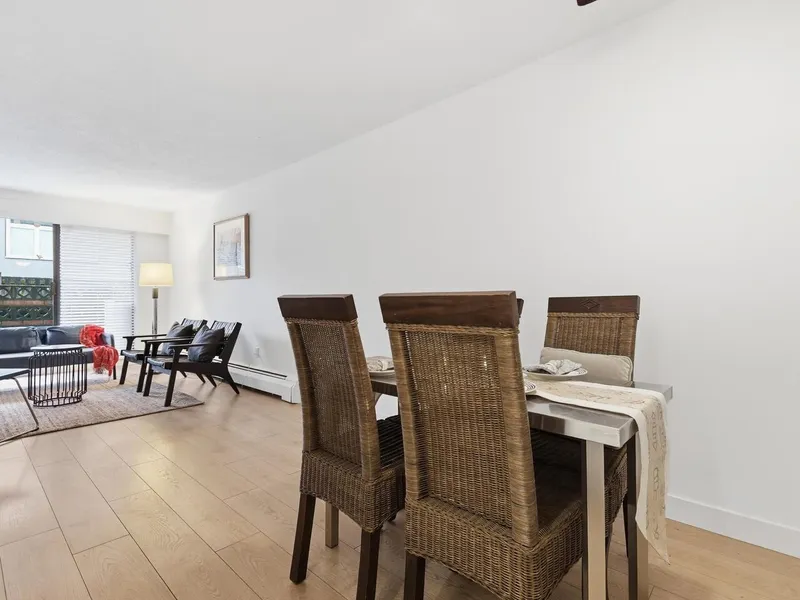 101 2910 ONTARIO STREET - photo 3 of 24