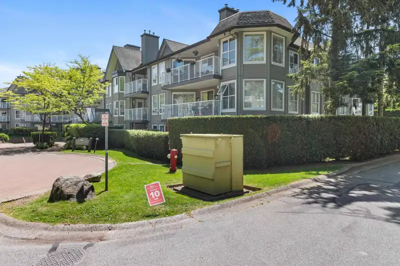 315 15140 108 AVENUE - photo 1 of 23