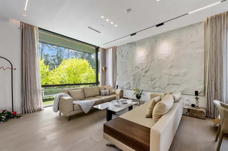 3823 W 51ST AVENUE - photo 4 of 36