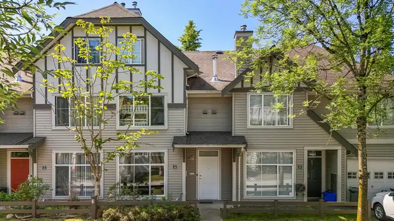 26 6465 184A STREET - photo 2 of 33
