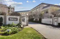322 2626 COUNTESS STREET - thumbnail 1