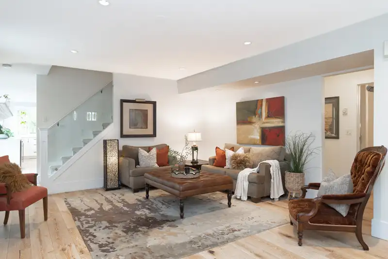 29 3295 SUNNYSIDE ROAD - photo 3 of 30