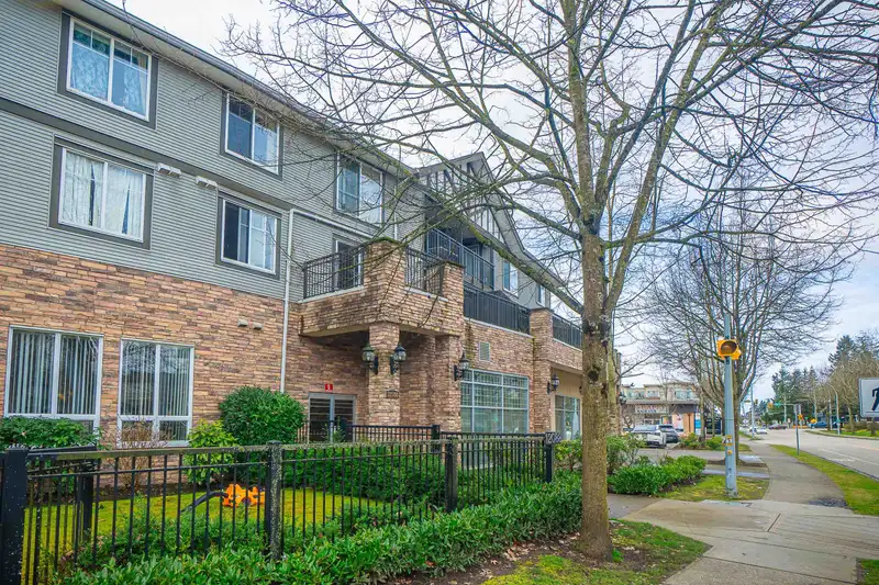 312 12088 75A AVENUE - photo 3 of 35