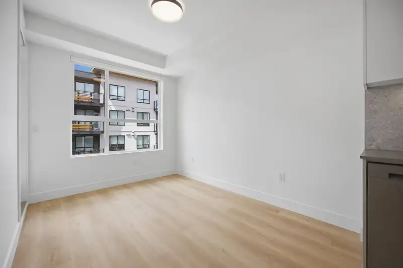 512 13455 94A AVENUE - photo 3 of 35