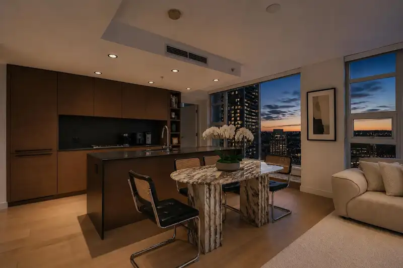 2701 1289 HORNBY STREET - photo 1 of 21