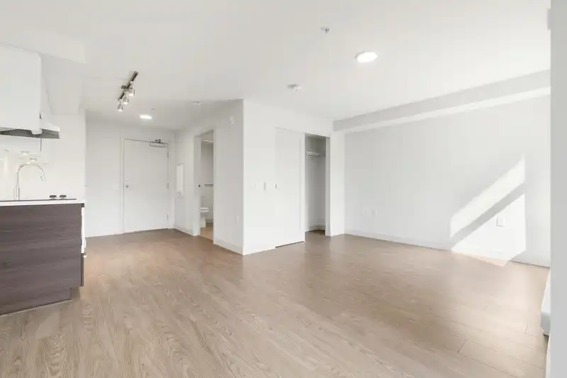 232 10928 132 STREET - photo 4 of 22