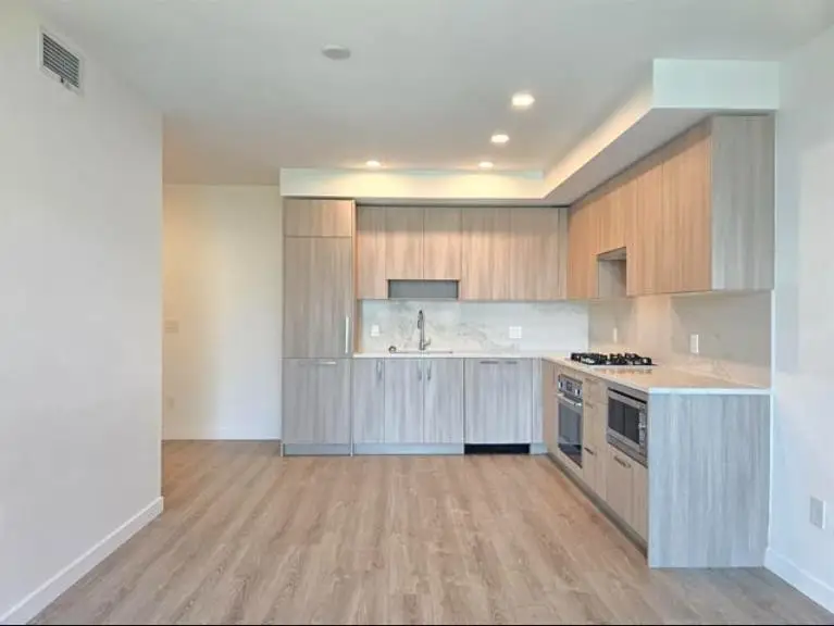 509 13350 CENTRAL AVENUE - photo 4 of 25