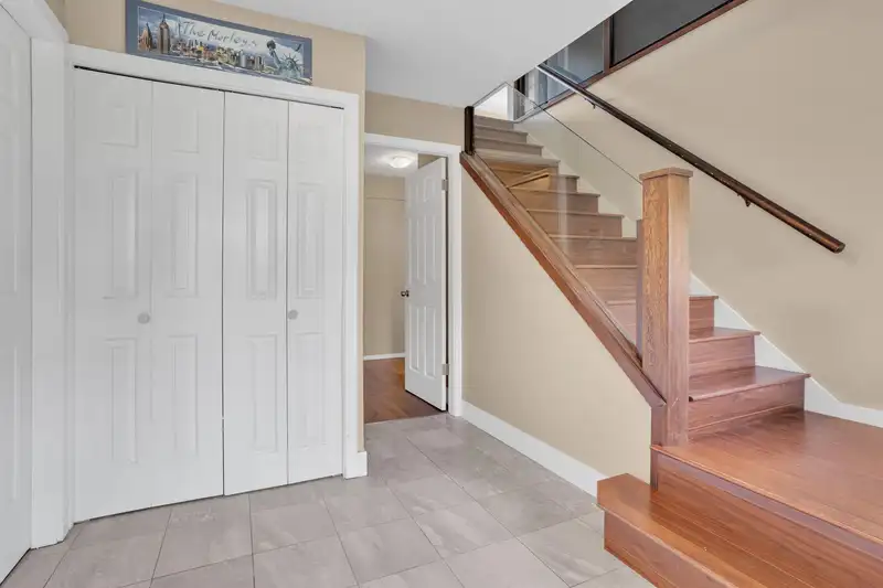 10895 143 STREET - photo 3 of 25