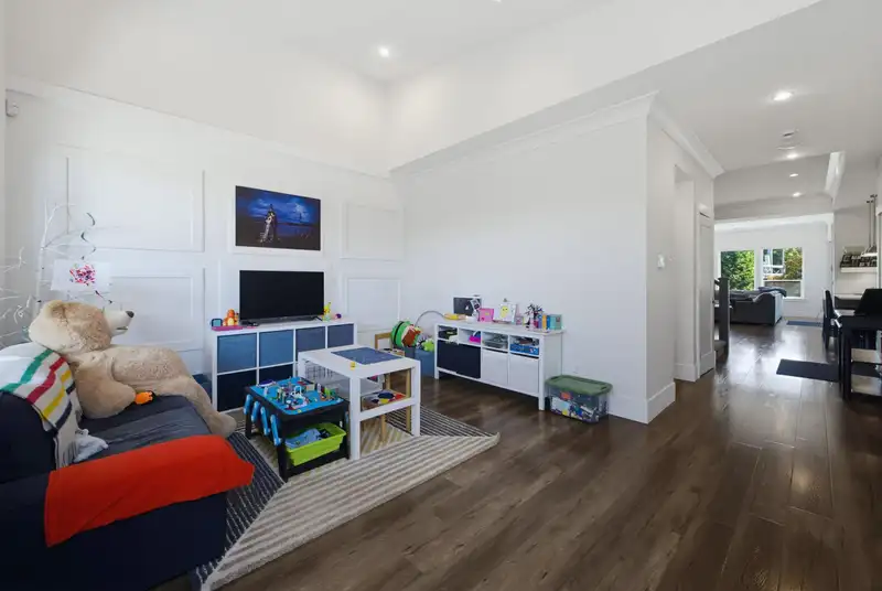 15868 105A AVENUE - photo 3 of 40
