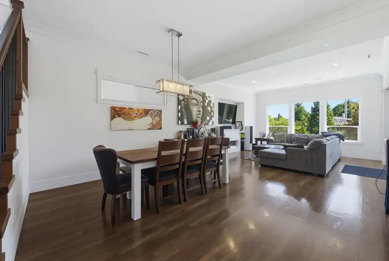 15868 105A AVENUE - photo 4 of 40
