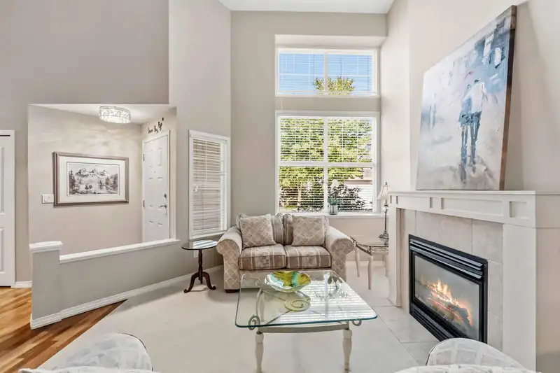 3 16995 64TH AVENUE - photo 1 of 40