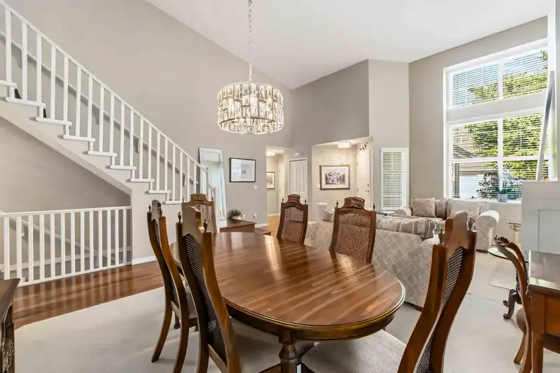 3 16995 64TH AVENUE - photo 2 of 40