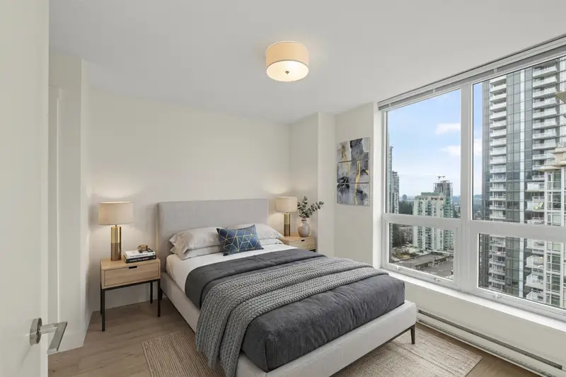 2306 3007 GLEN DRIVE - photo 4 of 25