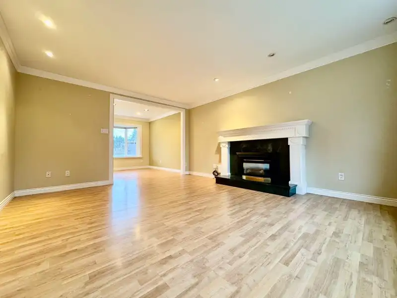 9525 SULLIVAN STREET - photo 3 of 20