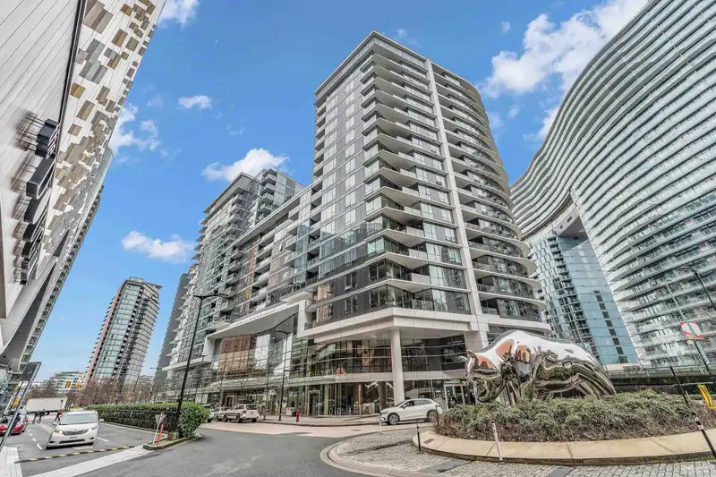 1608 68 SMITHE STREET - photo 1 of 36