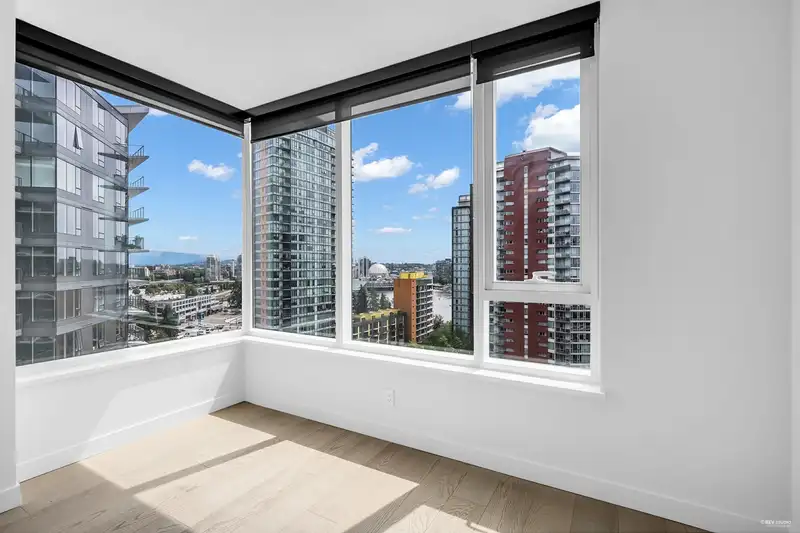 1608 68 SMITHE STREET - photo 3 of 36