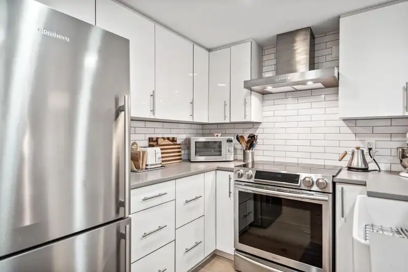 106 2226 W 12TH AVENUE - photo 2 of 32