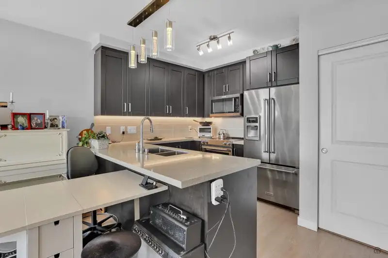 2801 11967 80 AVENUE - photo 2 of 32