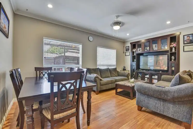 6436 141A STREET - photo 4 of 23