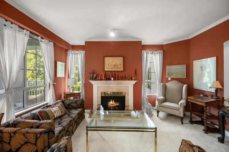 213 5835 HAMPTON PLACE - photo 2 of 40