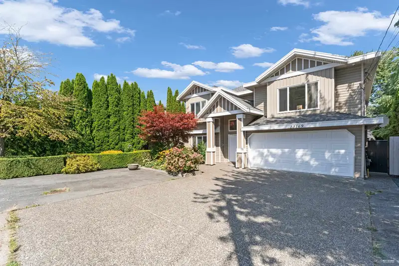 13169 108 AVENUE - photo 1 of 28
