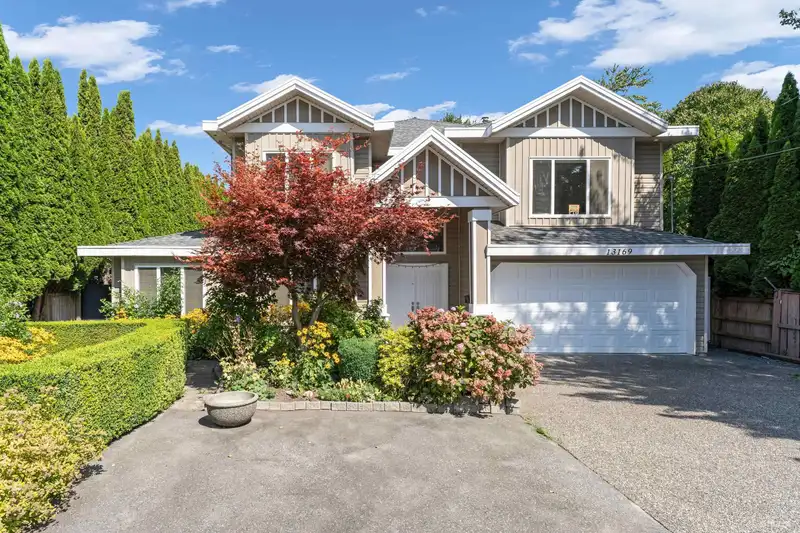 13169 108 AVENUE - photo 2 of 28