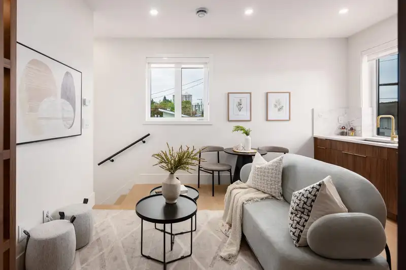 3468 FRANKLIN STREET - photo 2 of 17