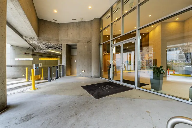 301 583 BEACH CRESCENT - photo 3 of 25