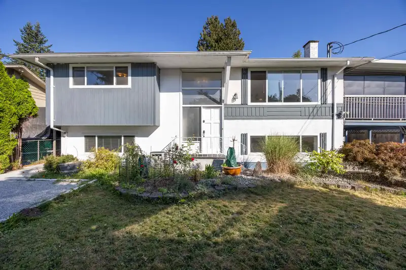 3648 VINCENT STREET - photo 1 of 34