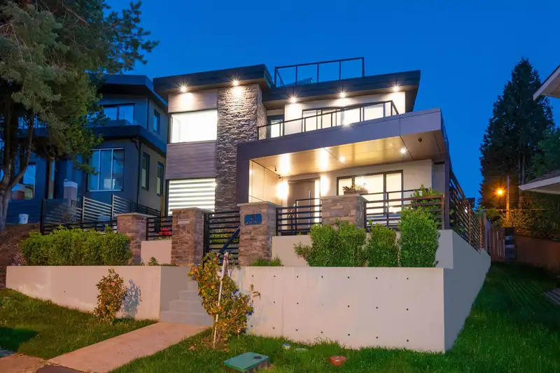 78 MALTA PLACE - photo 1 of 40