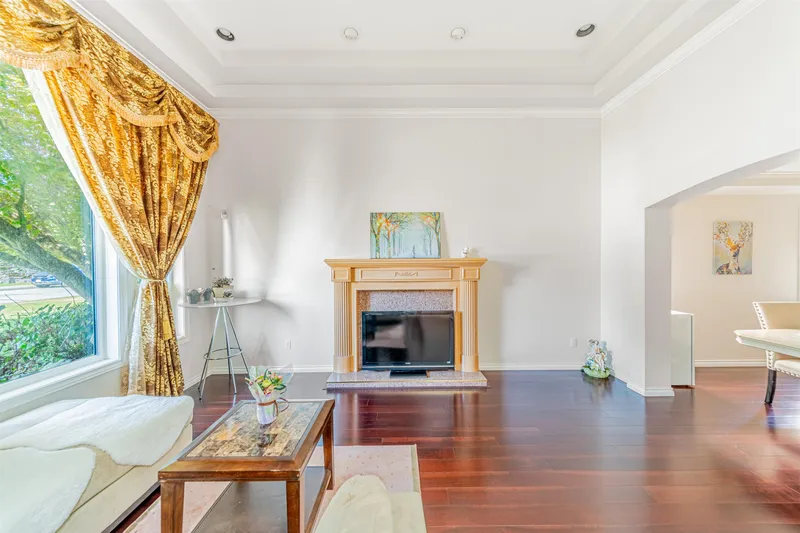 6660 LIVINGSTONE PLACE - photo 2 of 17