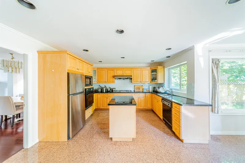 6660 LIVINGSTONE PLACE - photo 4 of 17