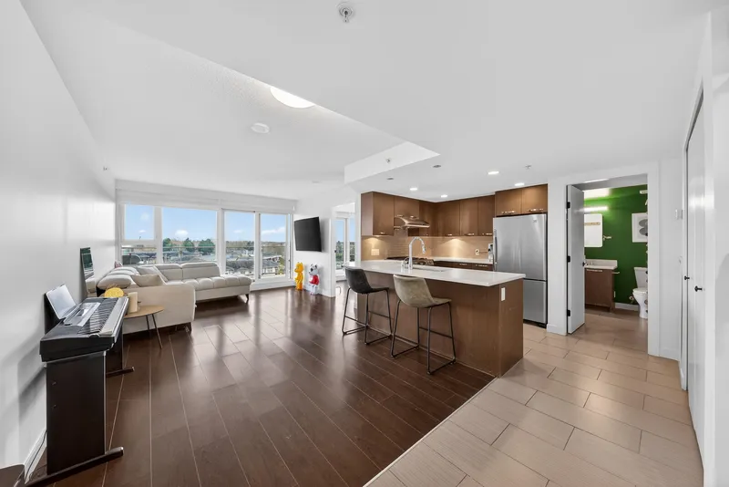 1010 6888 COONEY ROAD - photo 2 of 25