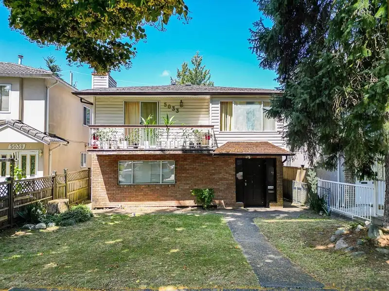 5033 MOSS STREET - photo 2 of 9