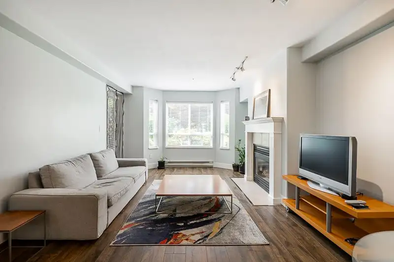 101 13475 96 AVENUE - photo 2 of 26