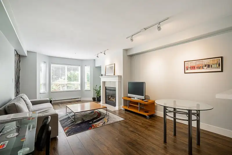 101 13475 96 AVENUE - photo 3 of 26