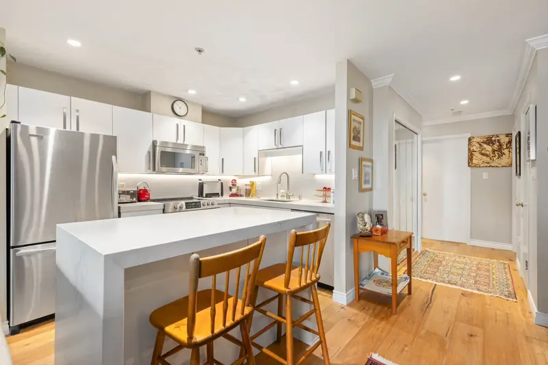 18 4637 BLACKCOMB WAY - photo 2 of 25