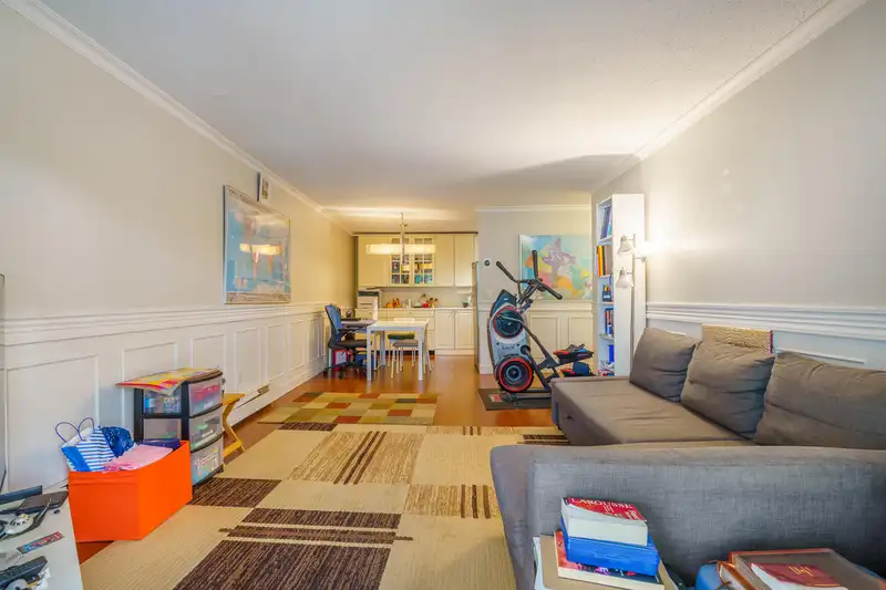 304 327 W 2ND STREET - photo 2 of 18
