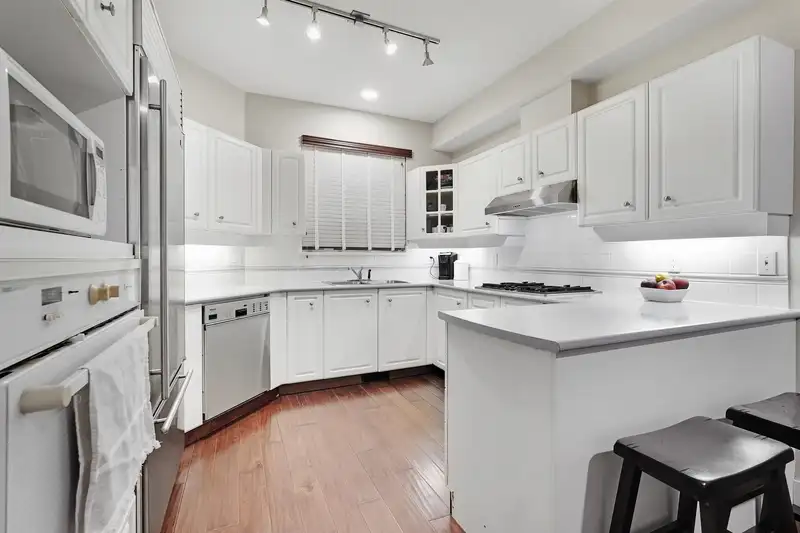 26 2615 FORTRESS DRIVE - photo 2 of 26